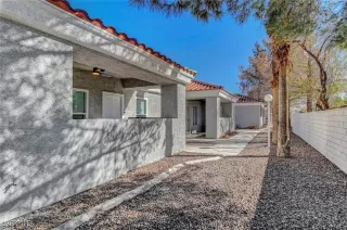 Photo #2: 2668407 Listing