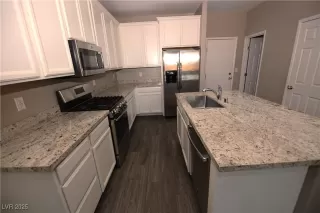 Photo #4: 2668428 Listing 