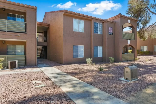 MLS: 2668483 Condo For Sale