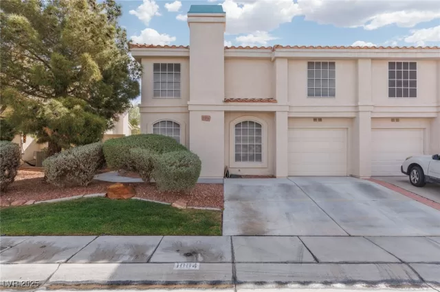 MLS: 2668511 Condo For Sale