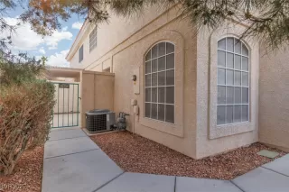 Photo #1: 2668511 Listing 