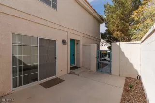 Photo #3: 2668511 Listing 