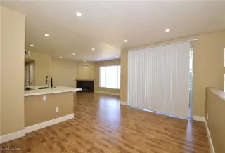 Photo #3: 2668532 Listing 