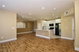 Photo #5: 2668532 Listing 