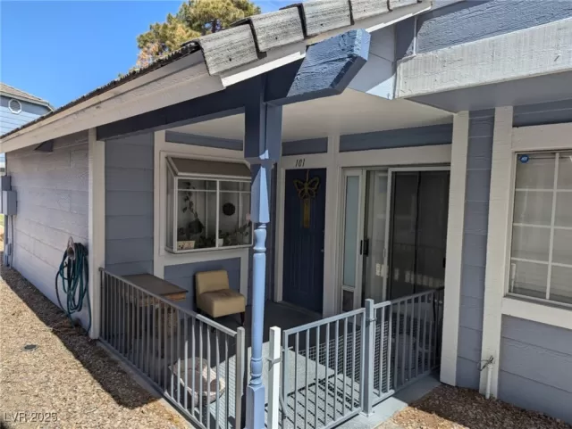 MLS: 2668541 Condo For Sale