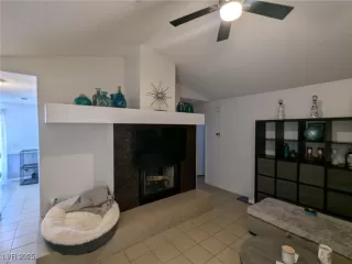 Photo #4: 2668541 Listing