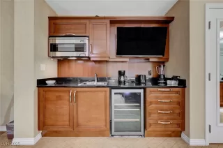 Photo #2: 2668550 Listing 