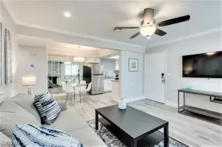 Photo #3: 2668571 Listing