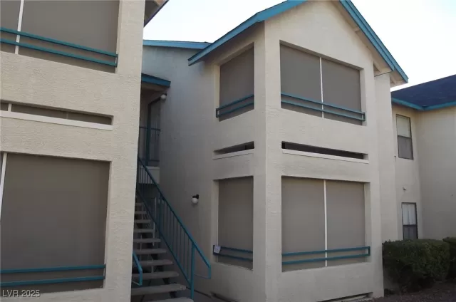 MLS: 2668582 Condo For Sale