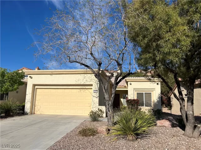 MLS: 2668662 Condo For Sale