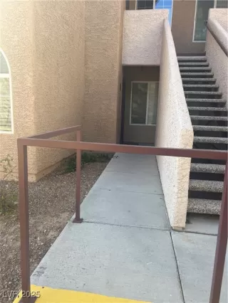 Photo #2: 2668674 Listing