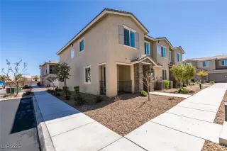 Photo #1: 2668686 Listing 