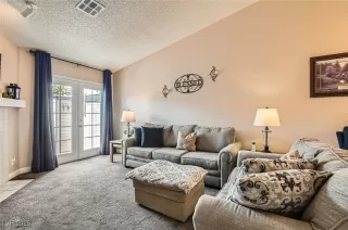 Photo #3: 2668701 Listing