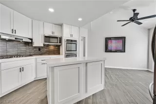 Photo #4: 2668734 Listing