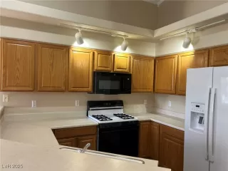 Photo #4: 2668743 Listing 