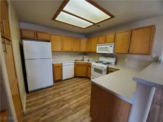 Photo #3: 2668750 Listing 