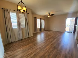 Photo #6: 2668750 Listing 