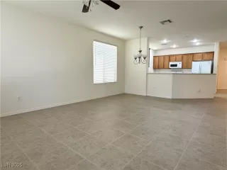 Photo #6: 2668751 Listing 