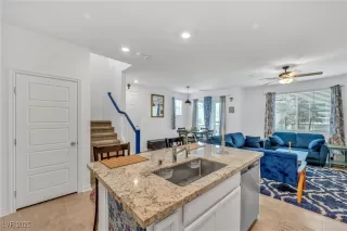 Photo #5: 2668795 Listing
