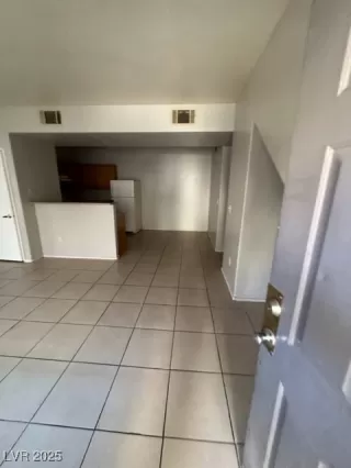 Photo #1: 2668798 Listing 