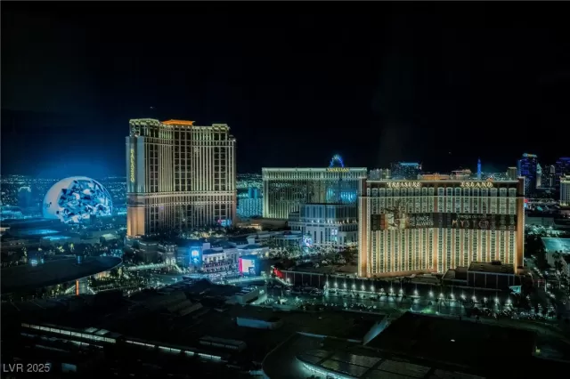 MLS: 2668825 Condo For Sale