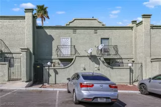 Photo #2: 2668847 Listing 