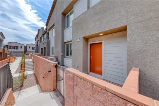 Photo #1: 2668850 Listing 