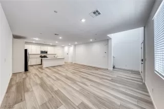 Photo #2: 2668850 Listing 