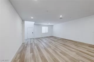 Photo #4: 2668850 Listing 