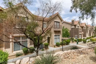 Photo #1: 2668853 Listing 