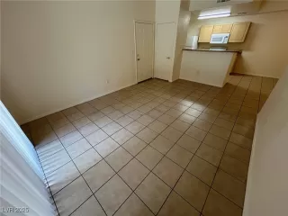 Photo #3: 2668863 Listing 