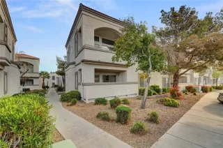 Photo #3: 2668902 Listing