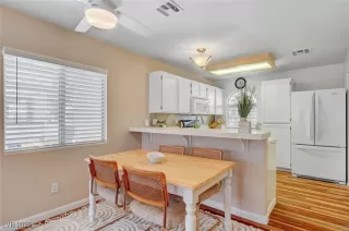 Photo #4: 2668902 Listing