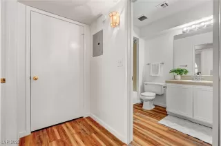 Photo #6: 2668902 Listing