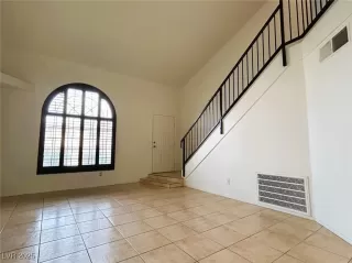 Photo #3: 2668942 Listing 