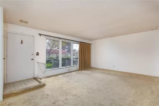 Photo #3: 2668946 Listing