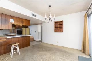 Photo #6: 2668946 Listing