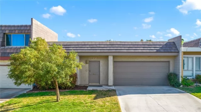 MLS: 2668965 Condo For Sale