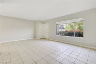 Photo #5: 2668965 Listing