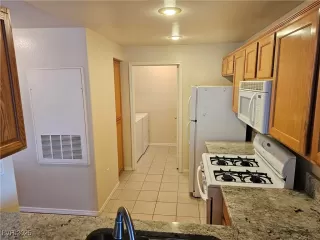 Photo #3: 2669029 Listing 