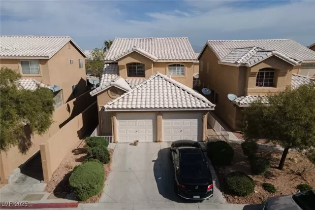 MLS: 2669043 Condo For Sale