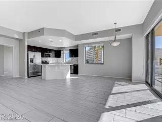 Photo #3: 2669056 Listing 