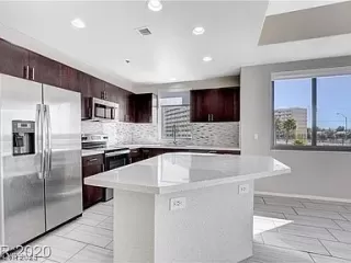Photo #4: 2669056 Listing 