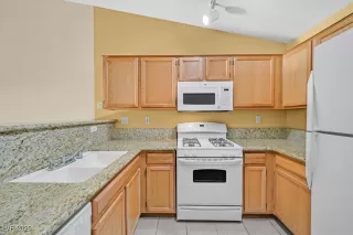 Photo #6: 2669076 Listing 