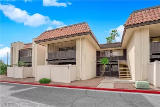 Photo #1: 2669116 Listing