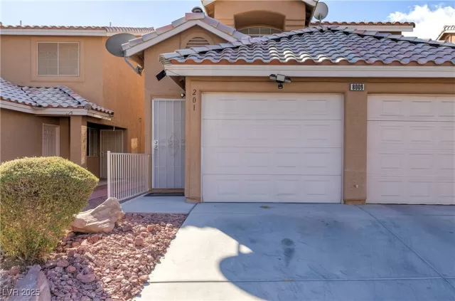 MLS: 2669117 Condo For Sale