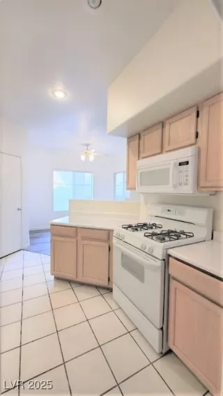 Photo #4: 2669126 Listing 