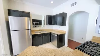 Photo #6: 2669129 Listing 