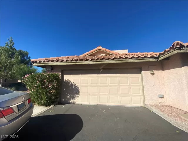 MLS: 2669156 Condo For Sale