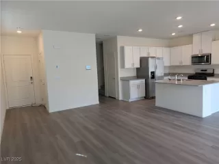 Photo #3: 2669177 Listing 